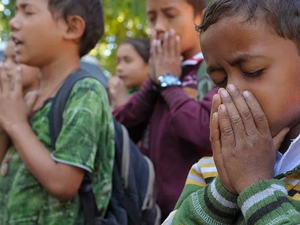 Children praying